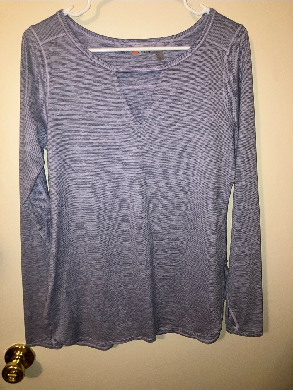 Zella Heather Blue Long Sleeve V-Notch Top Medium